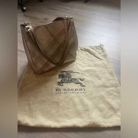 gold burberry bag - Picture 2 of 4